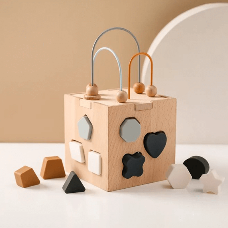 Montessori  - Aktivitätswürfel aus Holz mit geometrischer Form aus Silikon